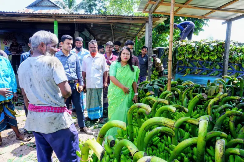শ্রীবরদীতে কলার আড়ত ও সিংগাবরুনা ইউনিয়ন ভূমি অফিস পরিদর্শনে জেলা প্রশাসক