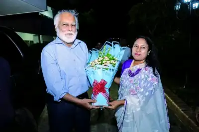 ফুলেল শুভেচ্ছায় শেরপুরে বরণ করে নেওয়া হলো দুর্যোগ ব্যবস্থাপনা ও ত্রাণ প্রতিমন্ত্রী এম. ইকবাল হোসেইনকে