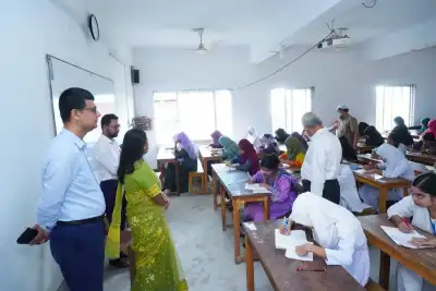 এইচএসসি পরীক্ষা-২০২৬ উপলক্ষে শেরপুর সরকারি কলেজ পরীক্ষা কেন্দ্র পরিদর্শনে জেলা প্রশাসক